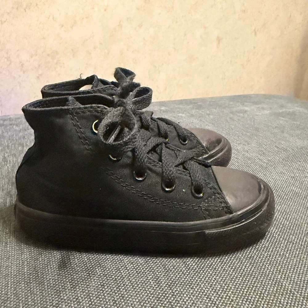 Converse Chuck Taylor All Star High Top Black Infant Shoes Size 8 7S121